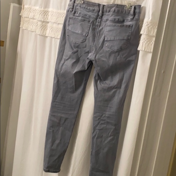 Textured jeans - Picture 3 of 3